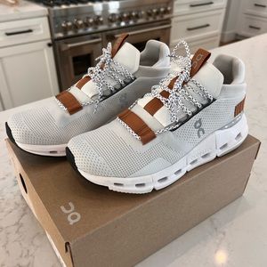 Womens On Cloudnova Pearl Size 8.5